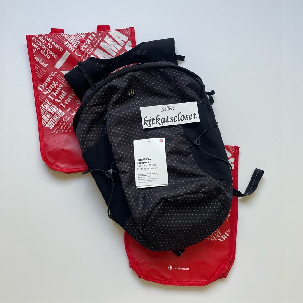 🆕13L IKAT NEEDLE DOT GREY/BLACK - EUC lululemon run all day backpack II